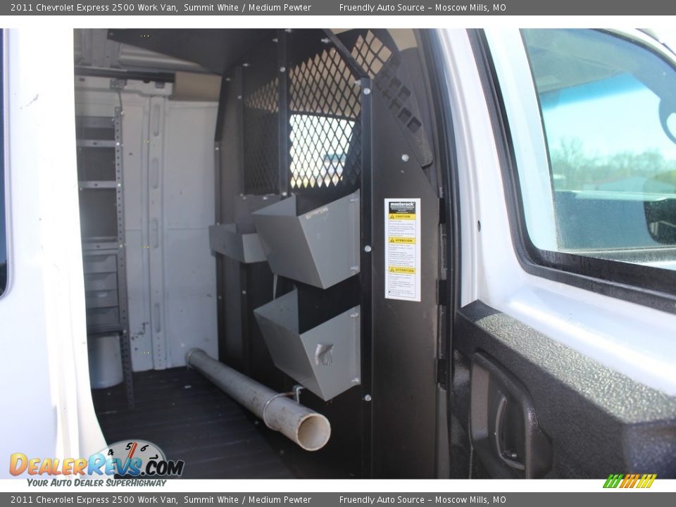 2011 Chevrolet Express 2500 Work Van Summit White / Medium Pewter Photo #32