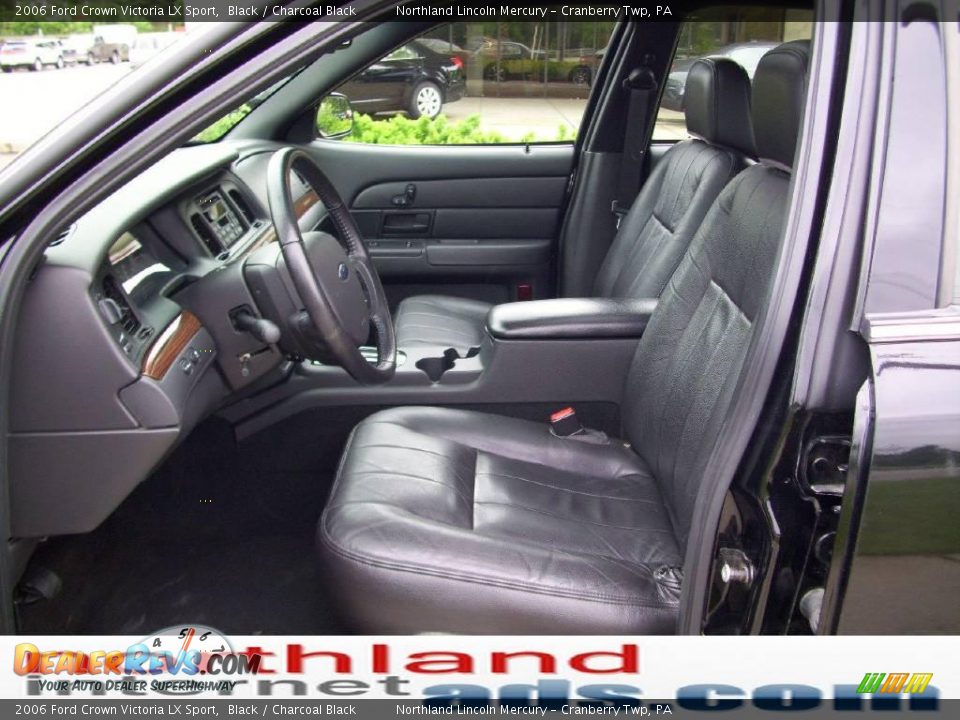 2006 Ford Crown Victoria LX Sport Black / Charcoal Black Photo #9