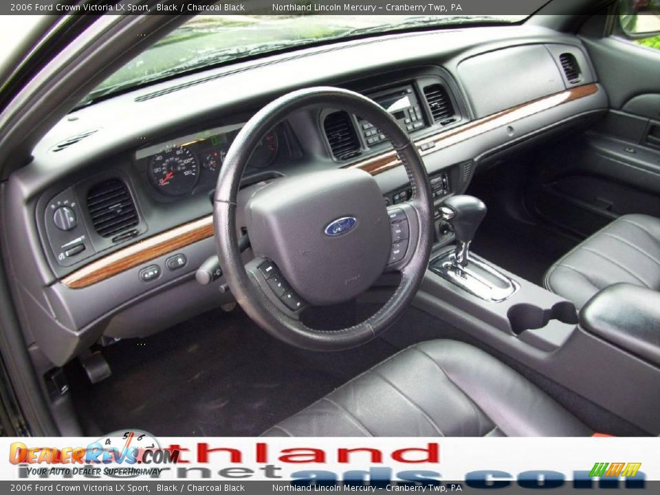 2006 Ford Crown Victoria LX Sport Black / Charcoal Black Photo #10