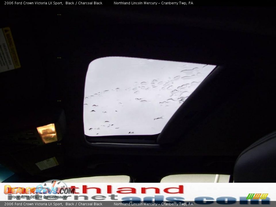 2006 Ford Crown Victoria LX Sport Black / Charcoal Black Photo #12