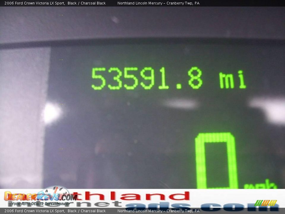 2006 Ford Crown Victoria LX Sport Black / Charcoal Black Photo #20
