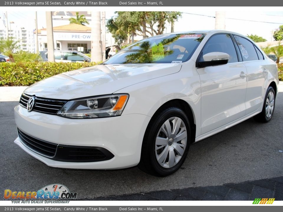 2013 Volkswagen Jetta SE Sedan Candy White / Titan Black Photo #5