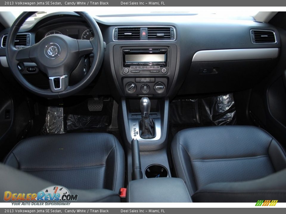 2013 Volkswagen Jetta SE Sedan Candy White / Titan Black Photo #13