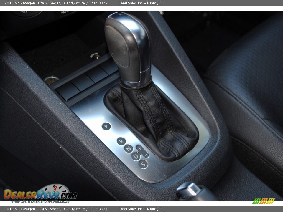 2013 Volkswagen Jetta SE Sedan Candy White / Titan Black Photo #15