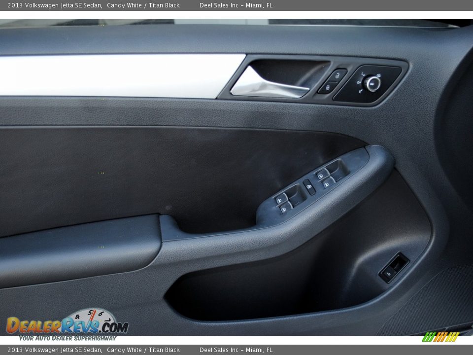 2013 Volkswagen Jetta SE Sedan Candy White / Titan Black Photo #16