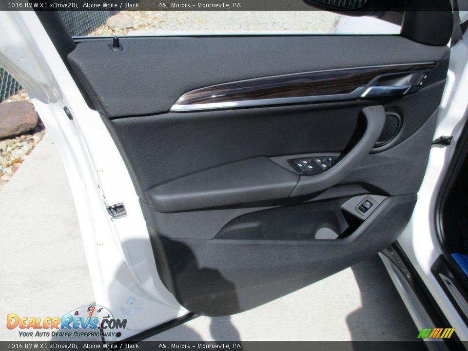 2016 BMW X1 xDrive28i Alpine White / Black Photo #10