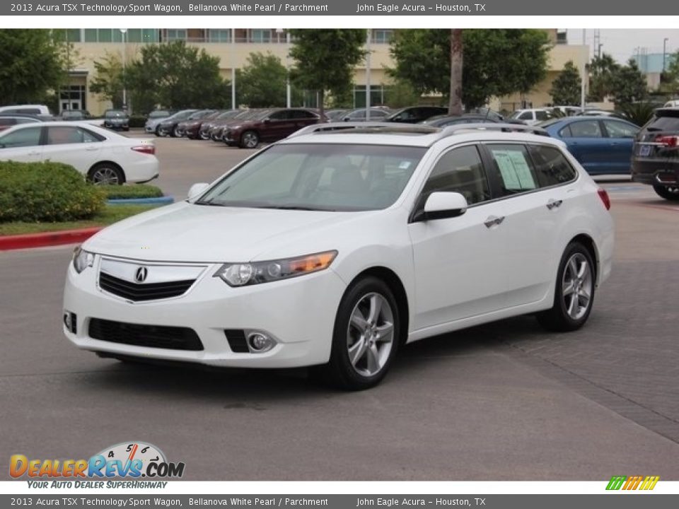 Front 3/4 View of 2013 Acura TSX Technology Sport Wagon Photo #3