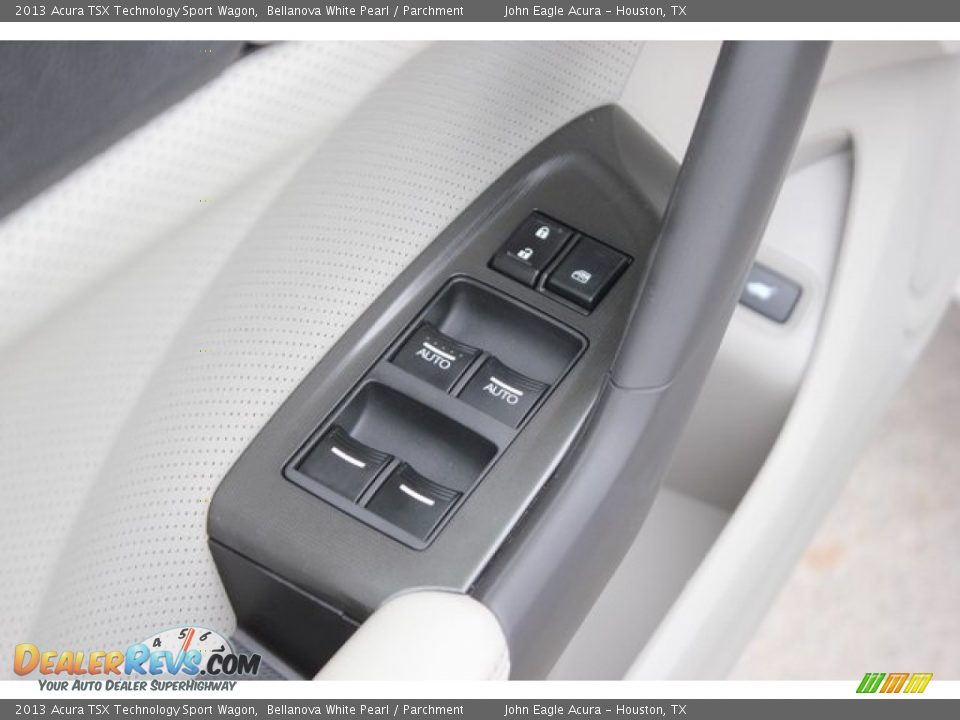 Controls of 2013 Acura TSX Technology Sport Wagon Photo #16