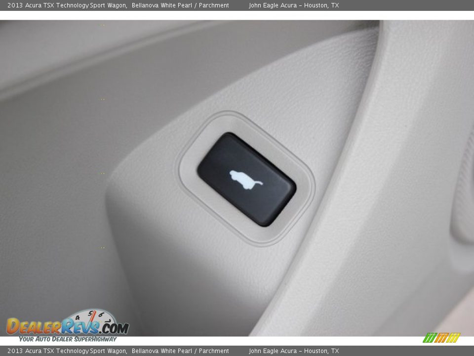 2013 Acura TSX Technology Sport Wagon Bellanova White Pearl / Parchment Photo #17