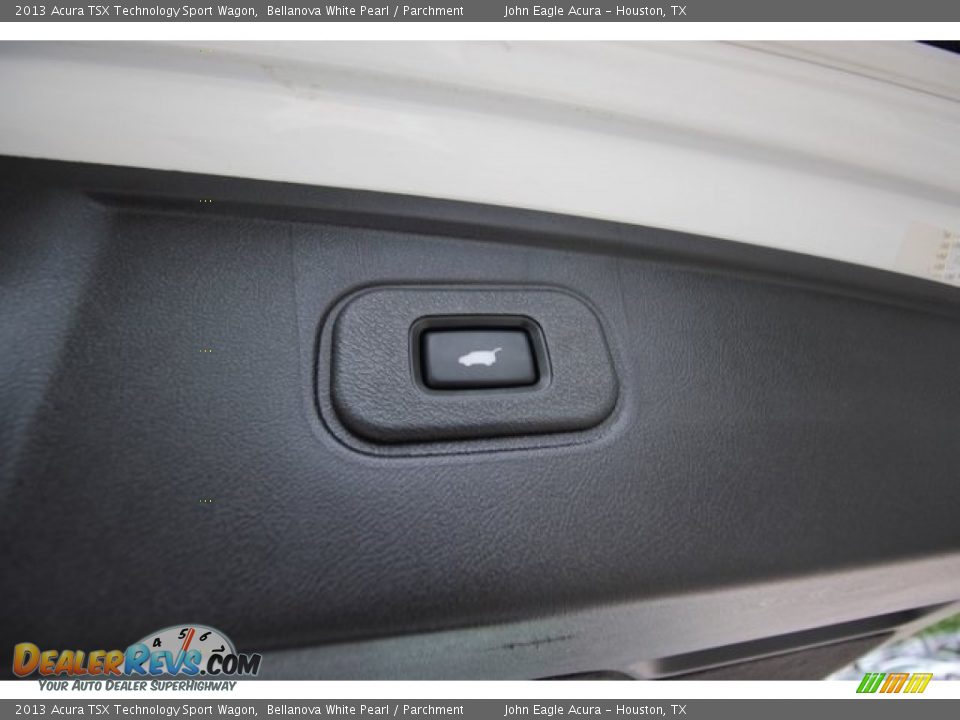 2013 Acura TSX Technology Sport Wagon Bellanova White Pearl / Parchment Photo #25
