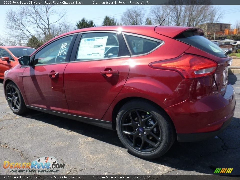 2016 Ford Focus SE Hatch Ruby Red / Charcoal Black Photo #4