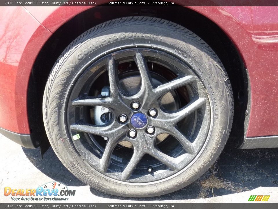 2016 Ford Focus SE Hatch Ruby Red / Charcoal Black Photo #6