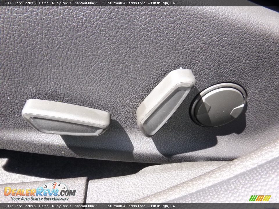 2016 Ford Focus SE Hatch Ruby Red / Charcoal Black Photo #12