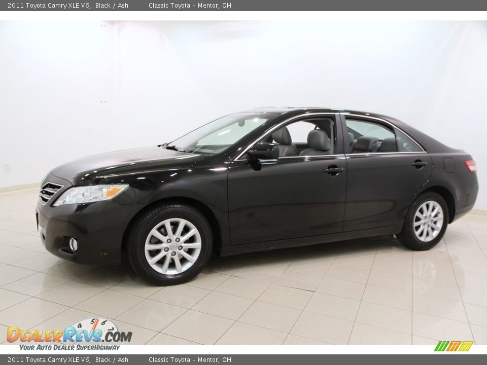 2011 Toyota Camry XLE V6 Black / Ash Photo #3