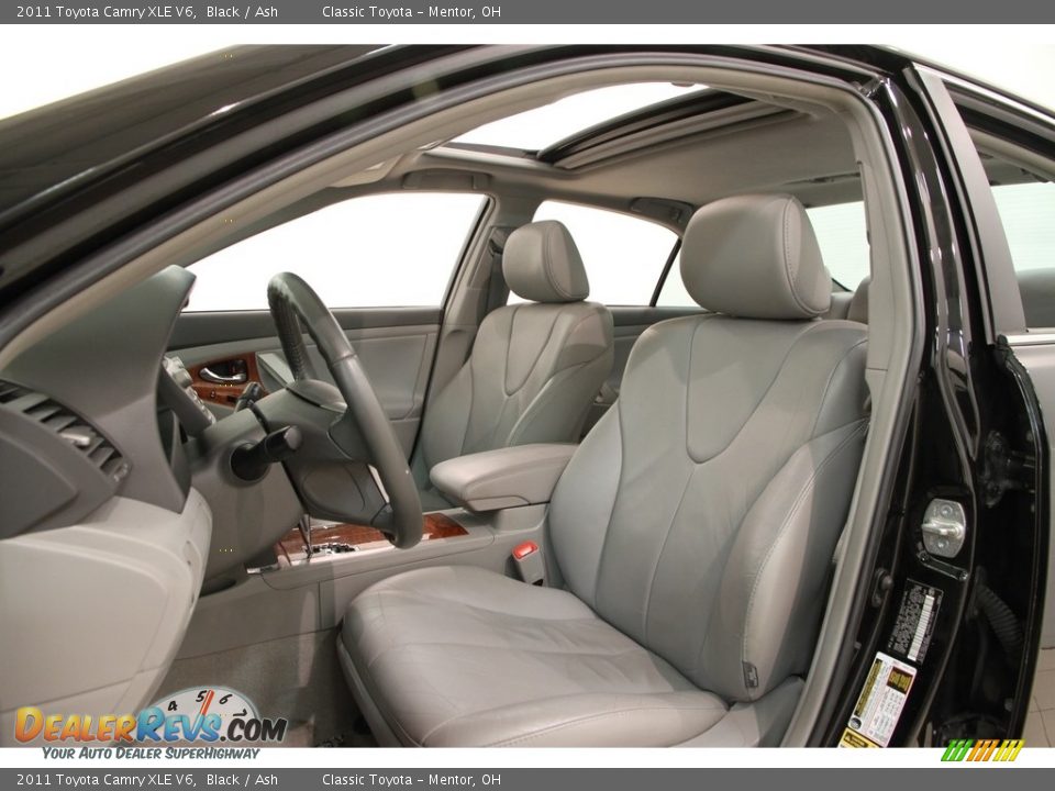 2011 Toyota Camry XLE V6 Black / Ash Photo #5