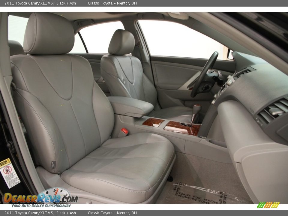 2011 Toyota Camry XLE V6 Black / Ash Photo #12