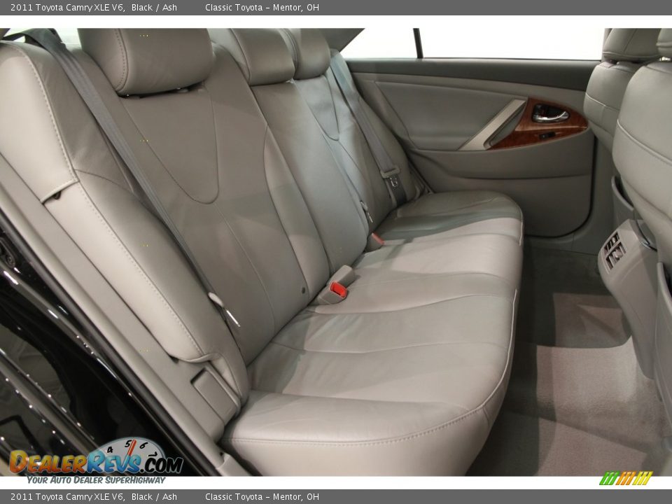 2011 Toyota Camry XLE V6 Black / Ash Photo #13