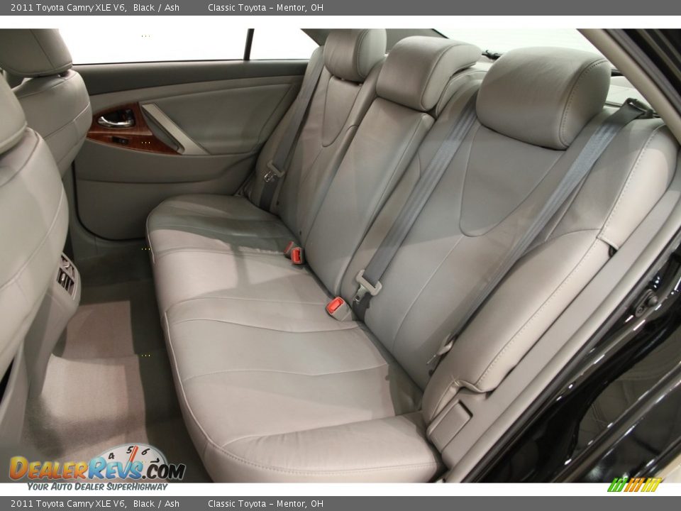 2011 Toyota Camry XLE V6 Black / Ash Photo #14