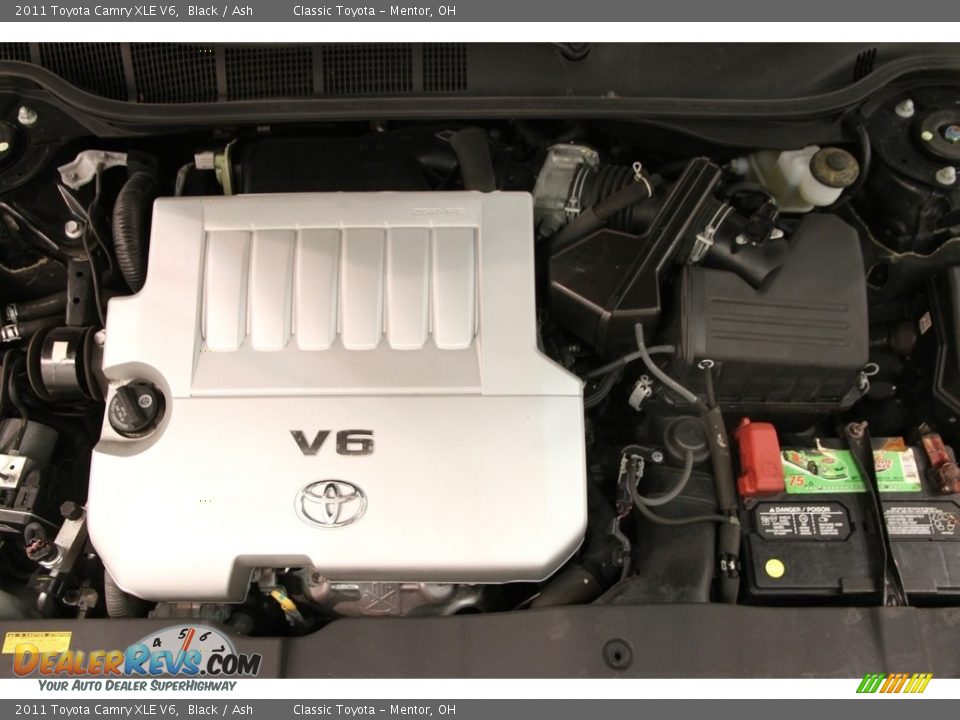 2011 Toyota Camry XLE V6 Black / Ash Photo #16