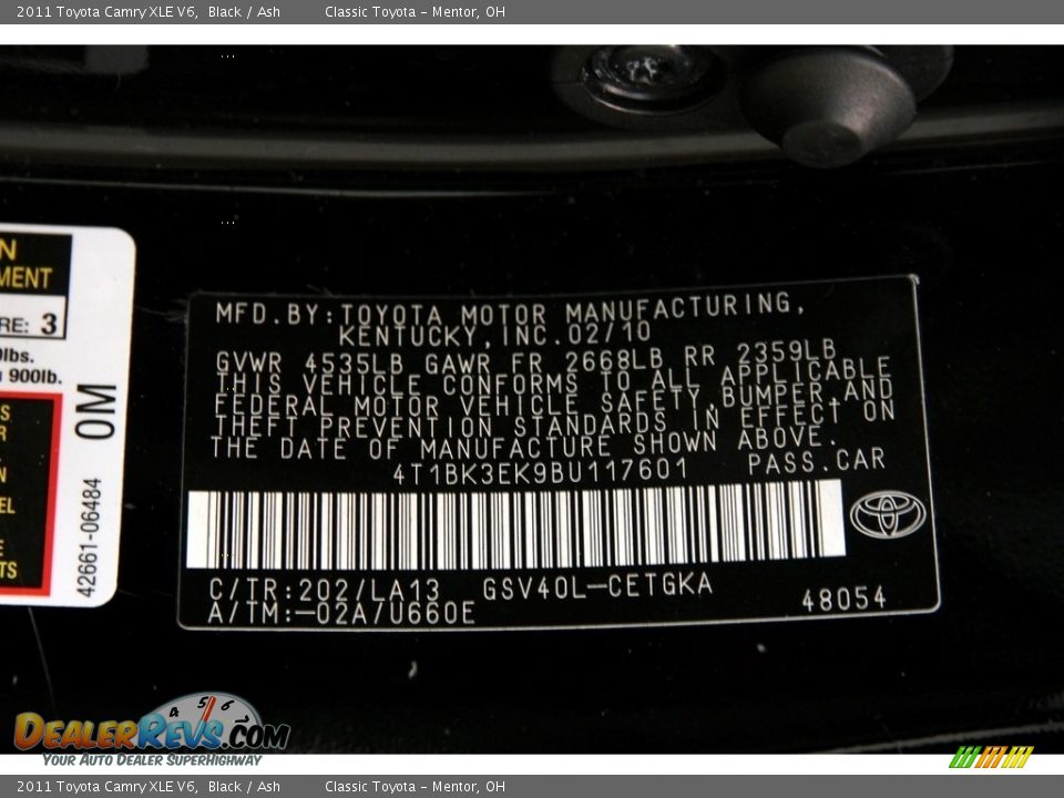 2011 Toyota Camry XLE V6 Black / Ash Photo #17