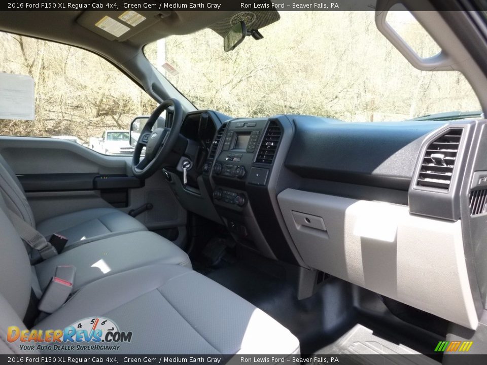 2016 Ford F150 XL Regular Cab 4x4 Green Gem / Medium Earth Gray Photo #2