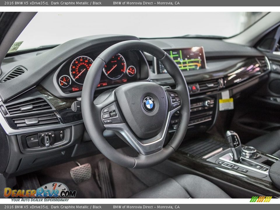 Dashboard of 2016 BMW X5 xDrive35d Photo #6