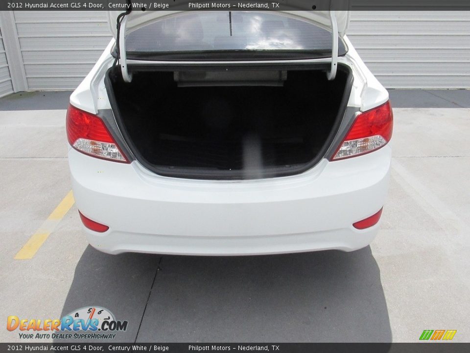 2012 Hyundai Accent GLS 4 Door Century White / Beige Photo #18