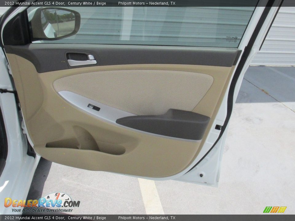 2012 Hyundai Accent GLS 4 Door Century White / Beige Photo #21