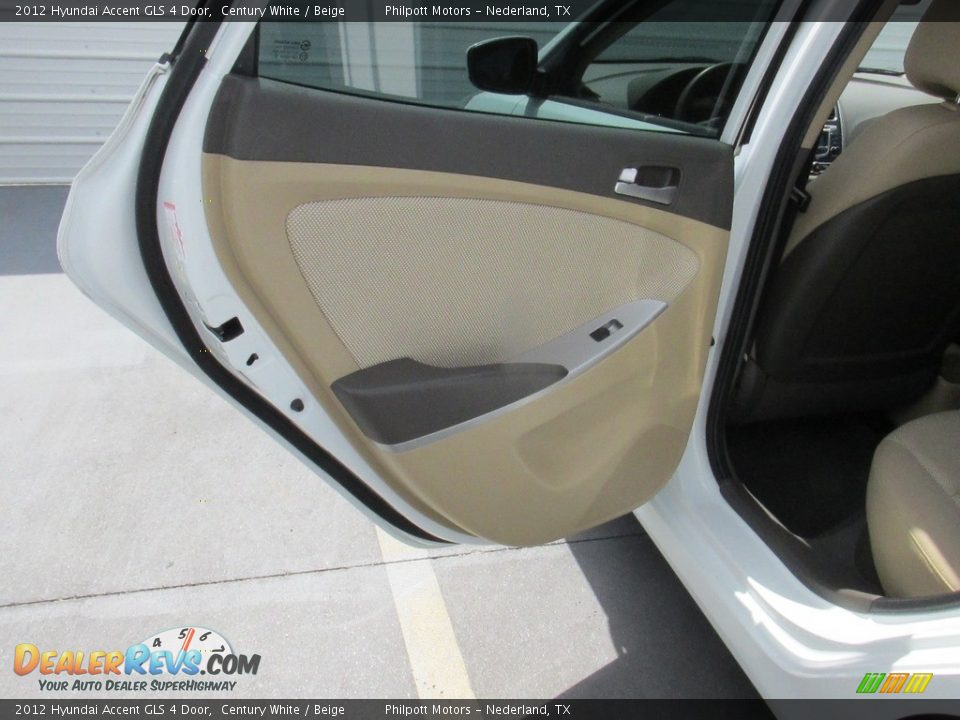 2012 Hyundai Accent GLS 4 Door Century White / Beige Photo #26