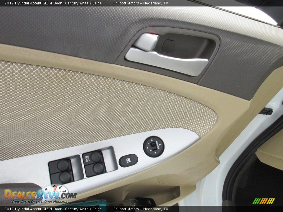 2012 Hyundai Accent GLS 4 Door Century White / Beige Photo #29