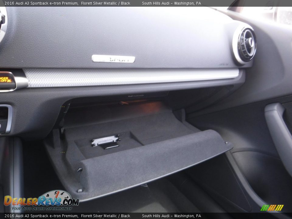 2016 Audi A3 Sportback e-tron Premium Florett Silver Metallic / Black Photo #32