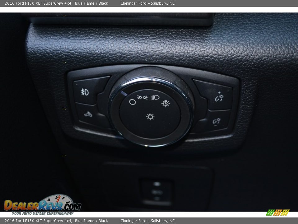 2016 Ford F150 XLT SuperCrew 4x4 Blue Flame / Black Photo #24