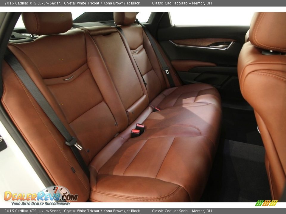 Rear Seat of 2016 Cadillac XTS Luxury Sedan Photo #17