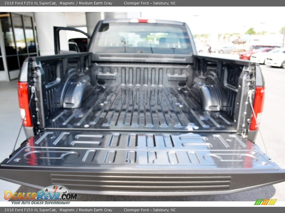 2016 Ford F150 XL SuperCab Magnetic / Medium Earth Gray Photo #4