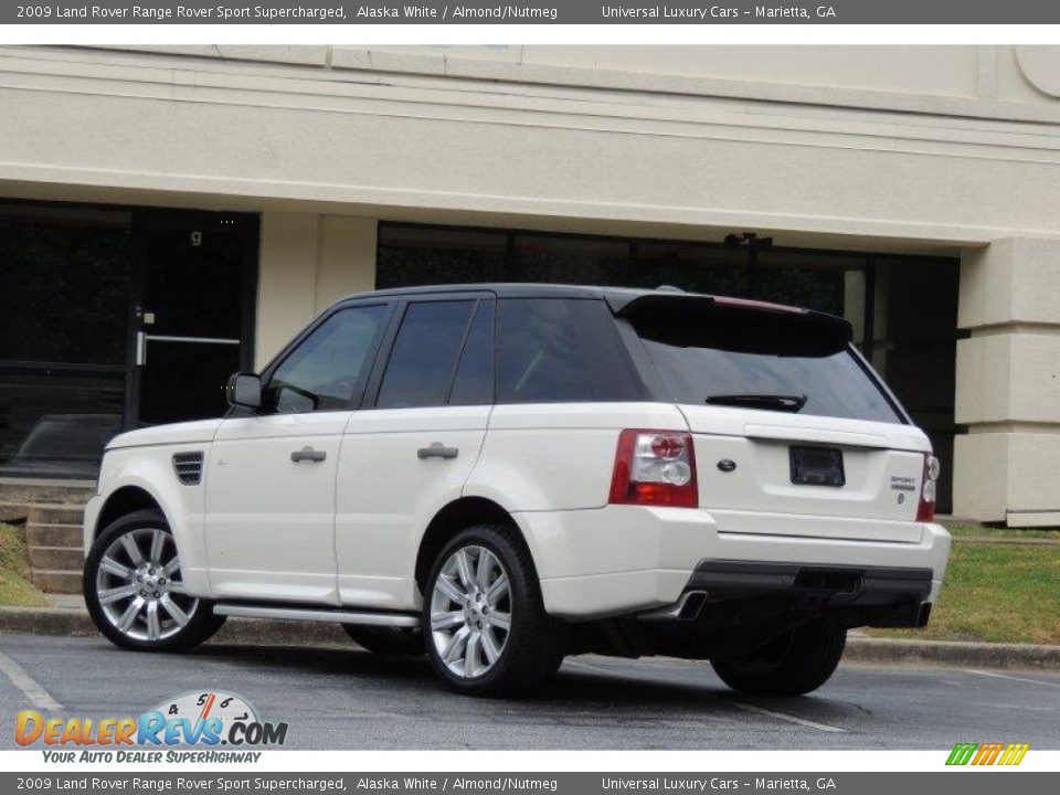 2009 Land Rover Range Rover Sport Supercharged Alaska White / Almond/Nutmeg Photo #35