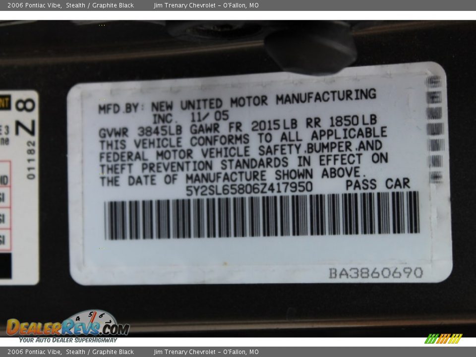 2006 Pontiac Vibe Stealth / Graphite Black Photo #17