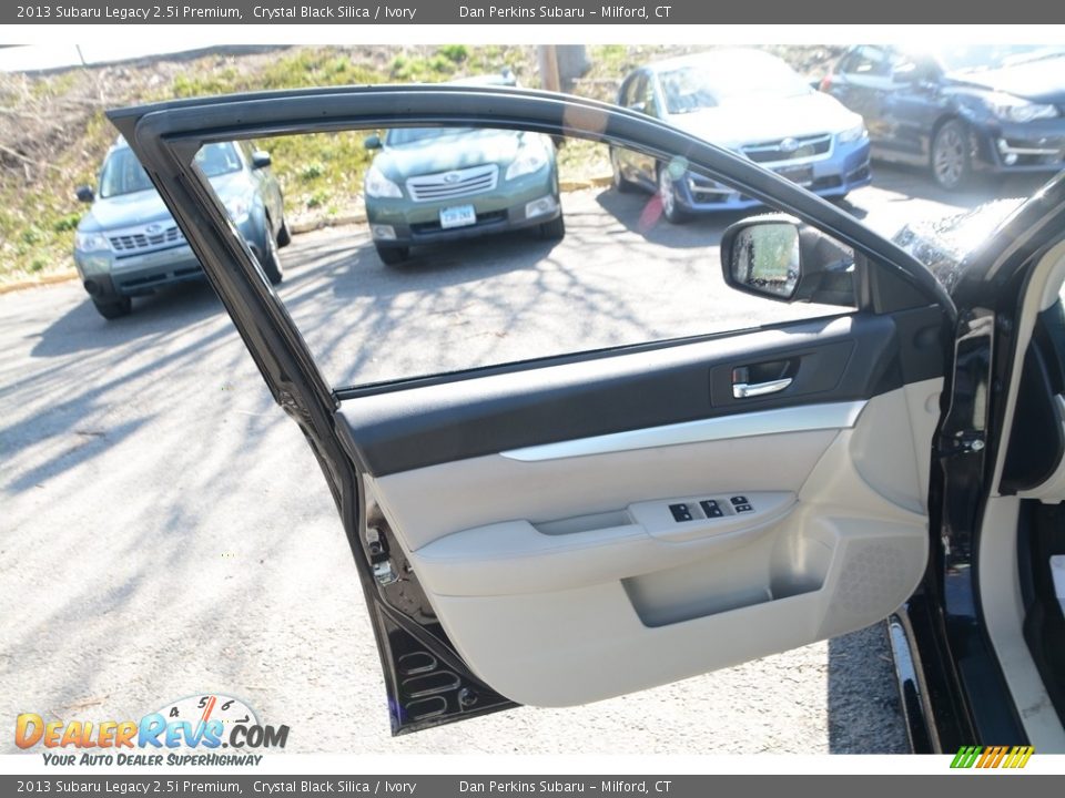 2013 Subaru Legacy 2.5i Premium Crystal Black Silica / Ivory Photo #19