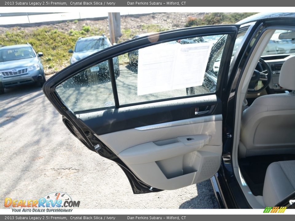 2013 Subaru Legacy 2.5i Premium Crystal Black Silica / Ivory Photo #22