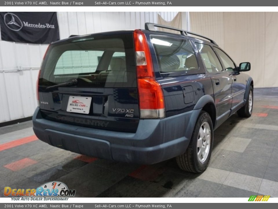 2001 Volvo V70 XC AWD Nautic Blue / Taupe Photo #8