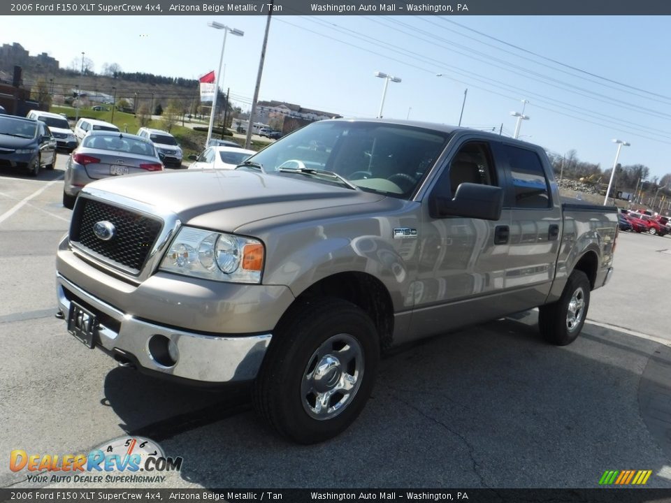 2006 Ford F150 XLT SuperCrew 4x4 Arizona Beige Metallic / Tan Photo #4