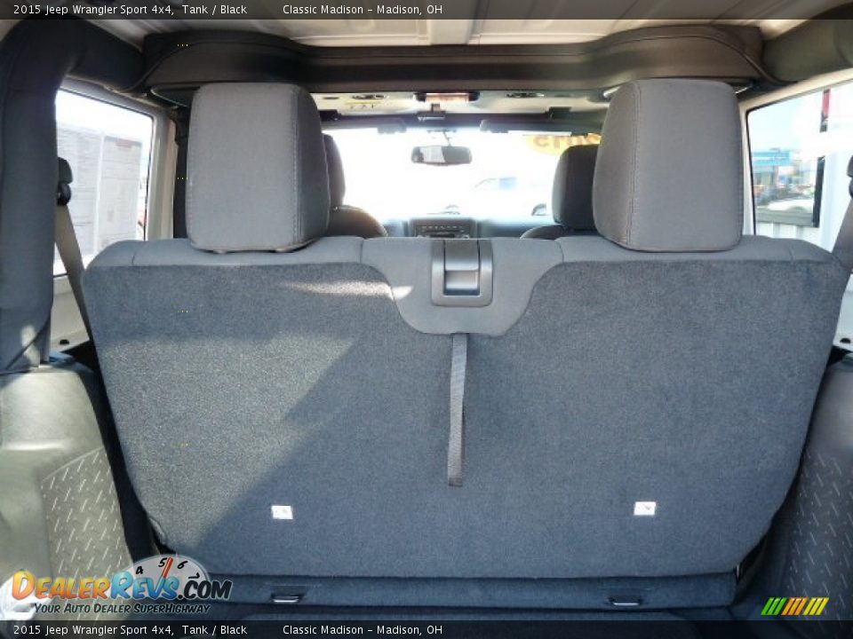 2015 Jeep Wrangler Sport 4x4 Tank / Black Photo #7