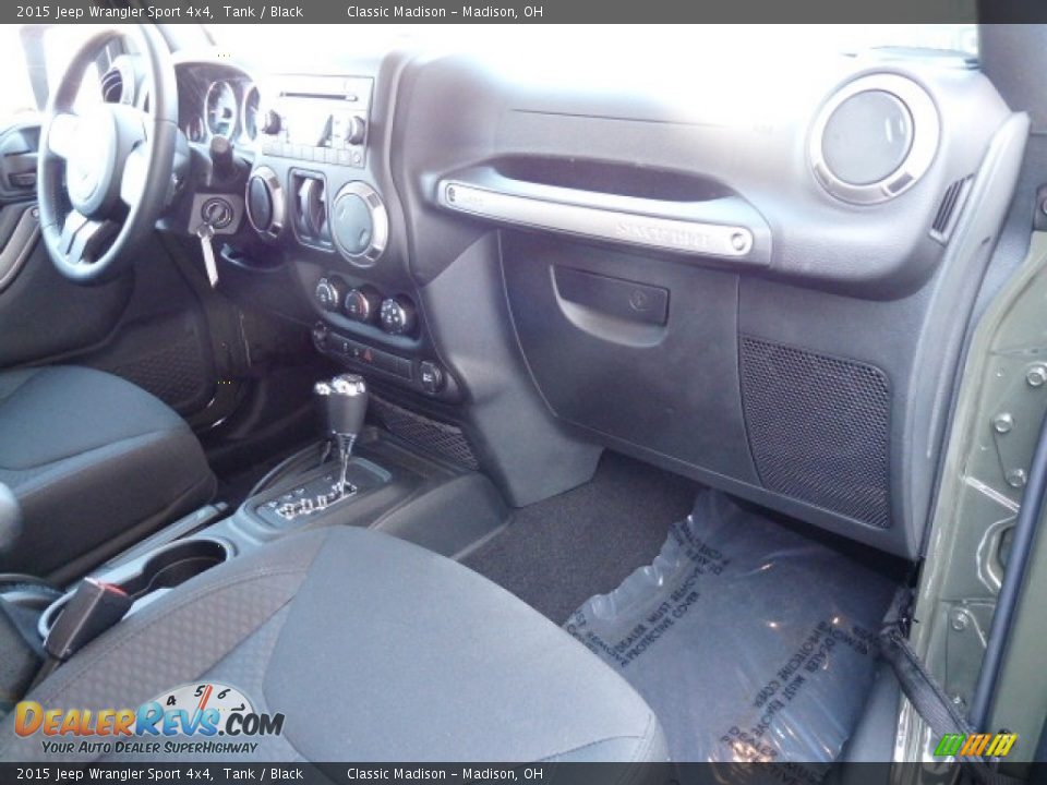 2015 Jeep Wrangler Sport 4x4 Tank / Black Photo #8