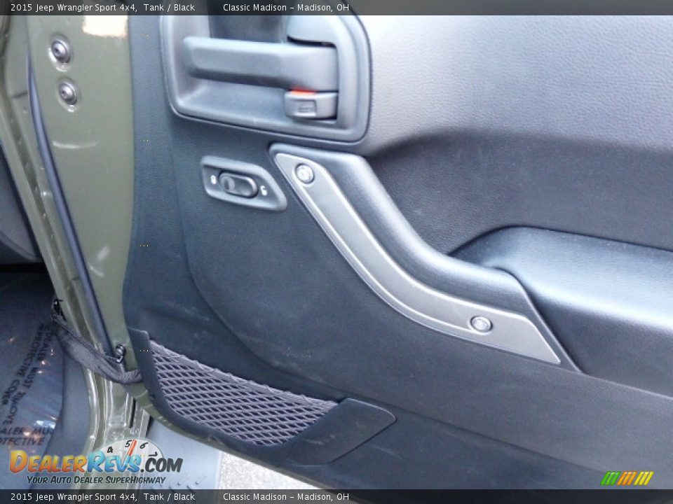 2015 Jeep Wrangler Sport 4x4 Tank / Black Photo #9