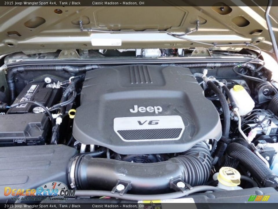 2015 Jeep Wrangler Sport 4x4 Tank / Black Photo #10