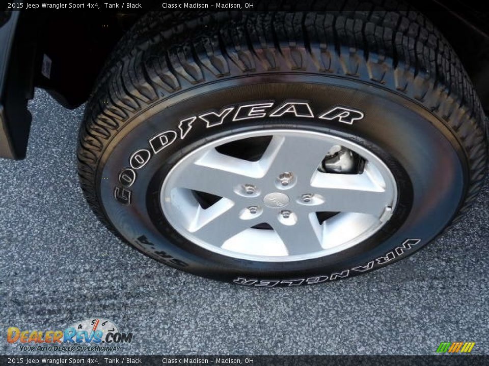 2015 Jeep Wrangler Sport 4x4 Tank / Black Photo #12