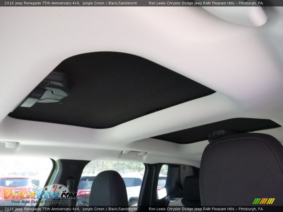 2016 Jeep Renegade 75th Anniversary 4x4 Jungle Green / Black/Sandstorm Photo #14