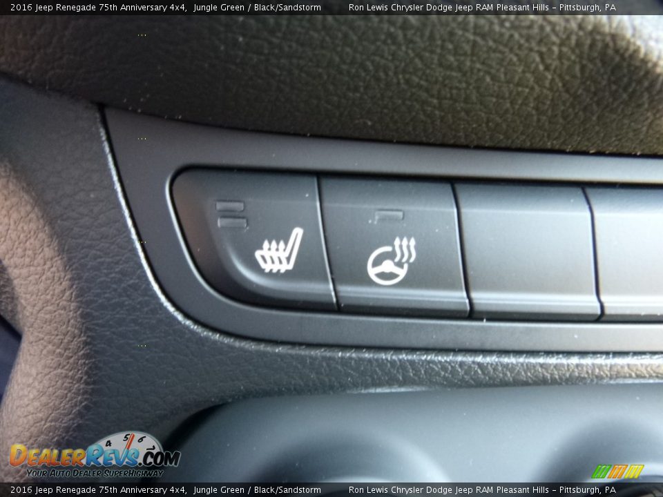 2016 Jeep Renegade 75th Anniversary 4x4 Jungle Green / Black/Sandstorm Photo #15