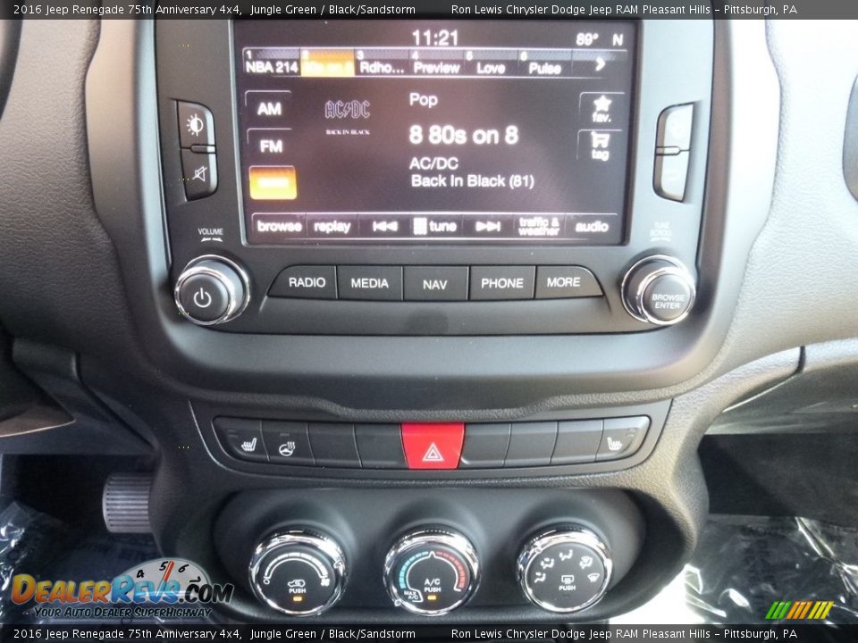 2016 Jeep Renegade 75th Anniversary 4x4 Jungle Green / Black/Sandstorm Photo #19