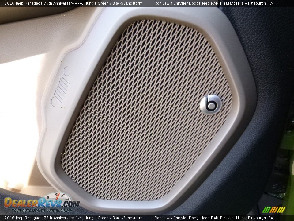 2016 Jeep Renegade 75th Anniversary 4x4 Jungle Green / Black/Sandstorm Photo #20