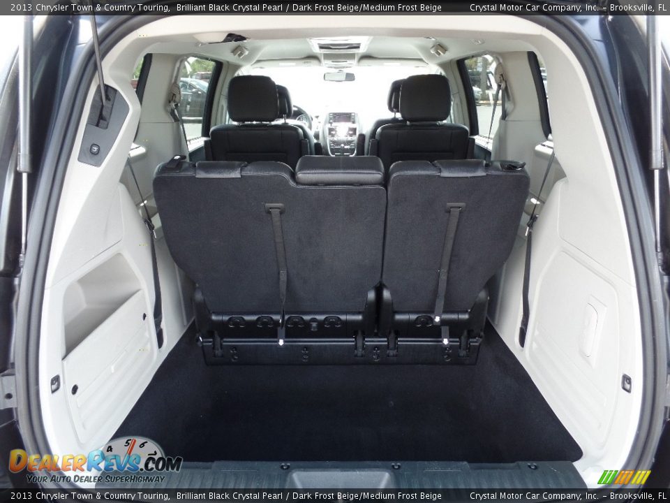 2013 Chrysler Town & Country Touring Brilliant Black Crystal Pearl / Dark Frost Beige/Medium Frost Beige Photo #9